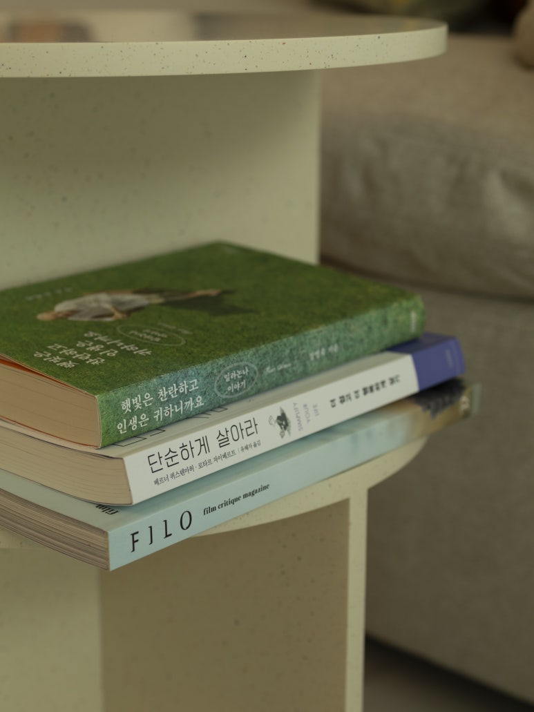 경기도 용인 카플라 하우스 : 미니멀 라이프를 추구하는 조명 컬렉터의 집
