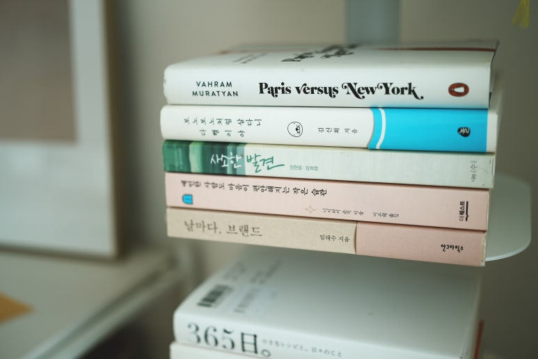 서울 용산구 초이슈 하우스 : 밝고 긍정적인 공간과 분위기를 추구하는 크리에이터의 집