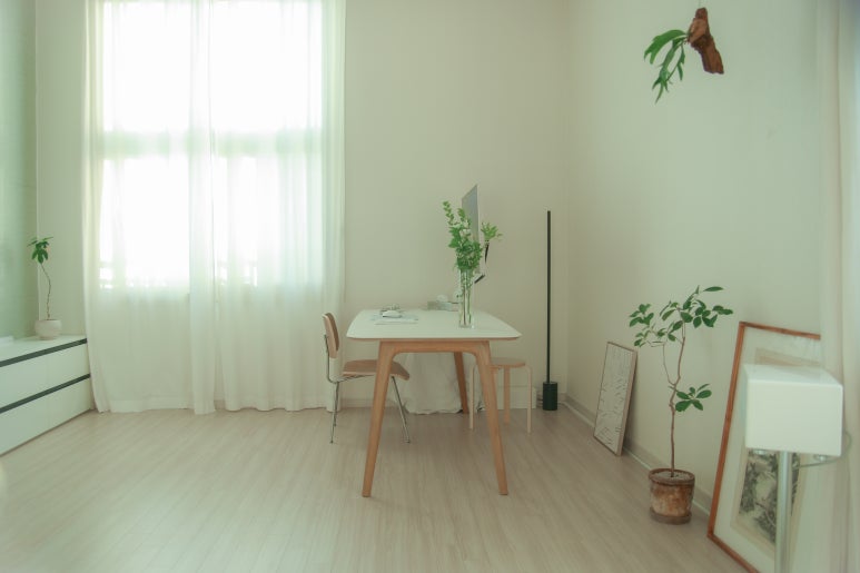 서울 은평구 아르에어 하우스 : 무위자연(無爲自然)의 철학을 일상에 투영하는 디자이너의 집