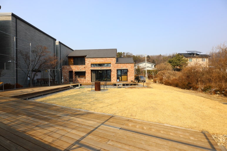 경기도 광주 스톤 워커(Stone walker) 하우스 : 음악으로 사유와 소통을 풀어가는 예술가의 집