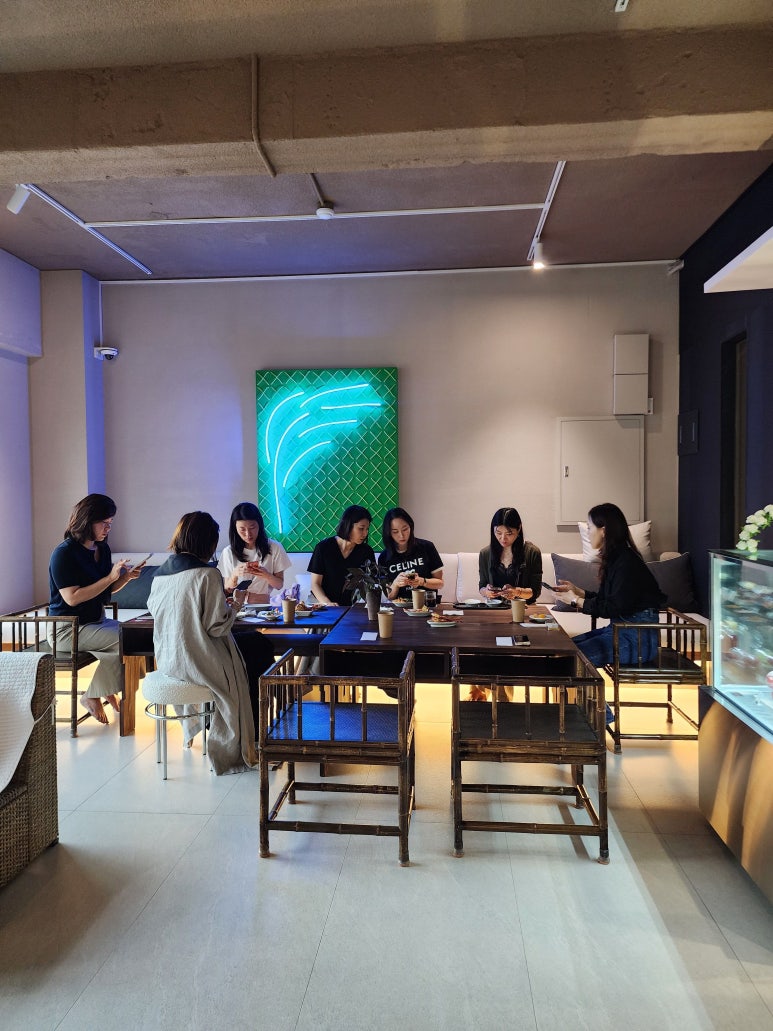 인터스타일 초대의 순간 : 어반상회(Urban想會) 갤러리스트 초이뷰(Choiview) 하우스테이너