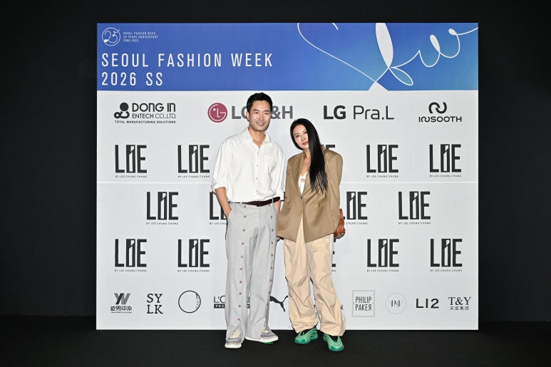 인터스타일 초대의 순간 : 이청청 디자이너 라이컬렉션 26SS 서울패션위크