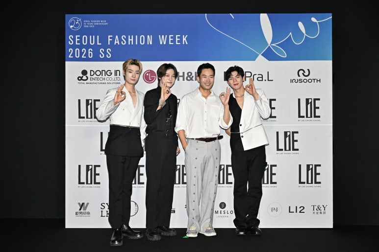 인터스타일 초대의 순간 : 이청청 디자이너 라이컬렉션 26SS 서울패션위크