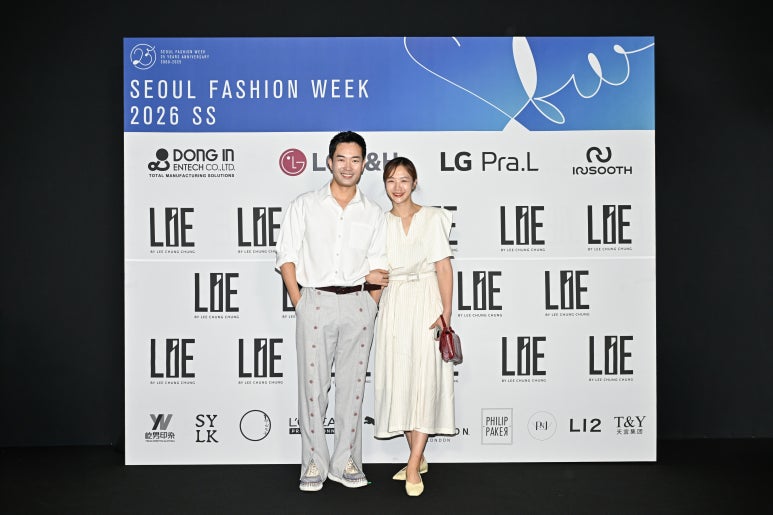 인터스타일 초대의 순간 : 이청청 디자이너 라이컬렉션 26SS 서울패션위크