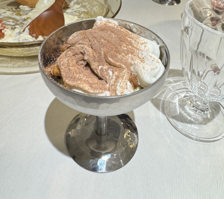 초대의 순간 : 패션 디자이너의 옷을 해석해서 요리로 만드는 패션셰프