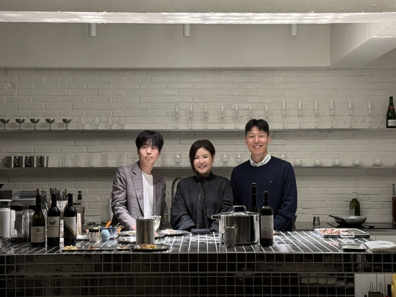 초대의 순간 : 패션 디자이너의 옷을 해석해서 요리로 만드는 패션셰프