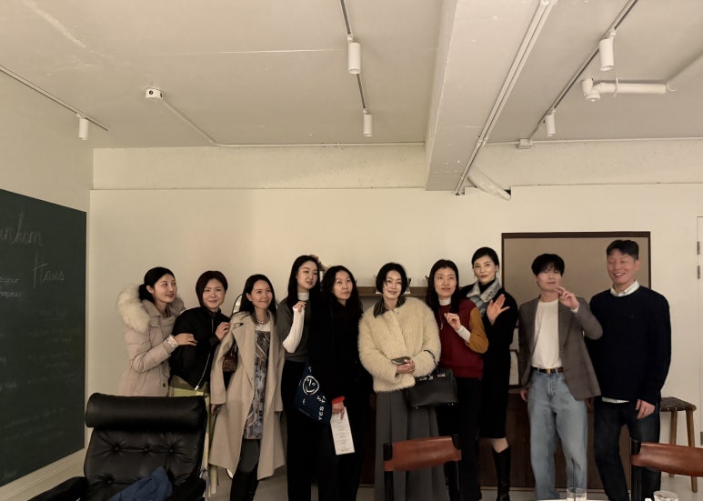 초대의 순간 : 패션 디자이너의 옷을 해석해서 요리로 만드는 패션셰프