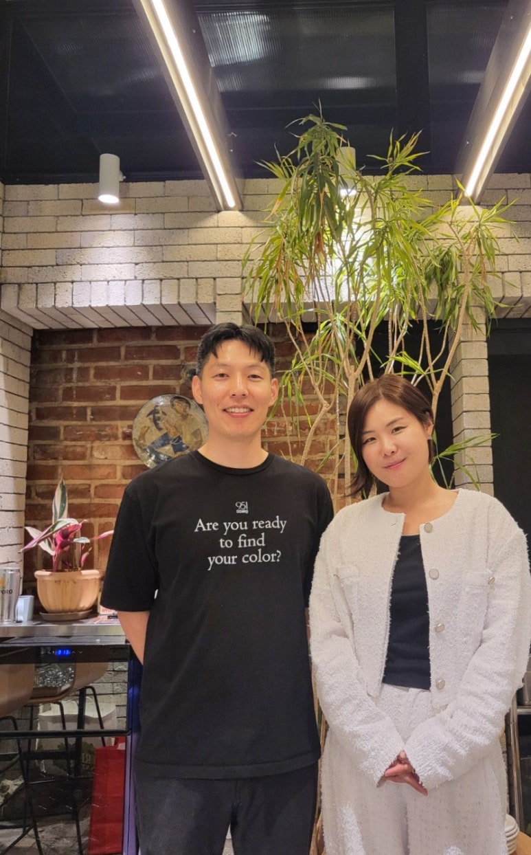인터스타일 초대의 순간 : 옷의 레이어가 음식이 되고, 감정이 대화가 되는 패션셰프