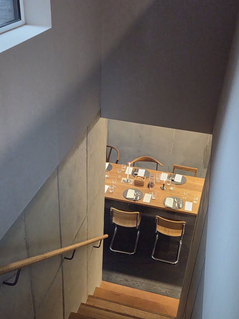 인터스타일 초대의 순간 : 영화 기생충을 해석한 코스요리로 &lsquo;선을 넘는 맛, 경계를 허무는 홈파티&rsquo;
